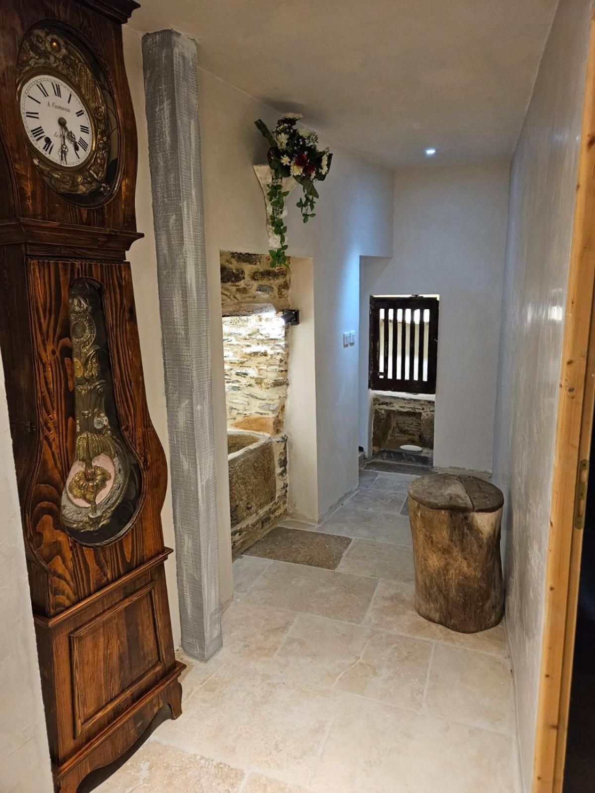 Ferienwohnung Chez Maxime Fraissinet-de-Fourques Exterior foto